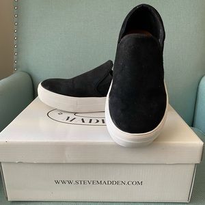 Gills by Steve Madden size 7.5